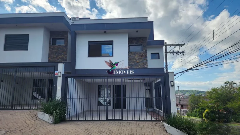 Imagem Casa à venda no bairro Petrópolis - Novo Hamburgo/RS