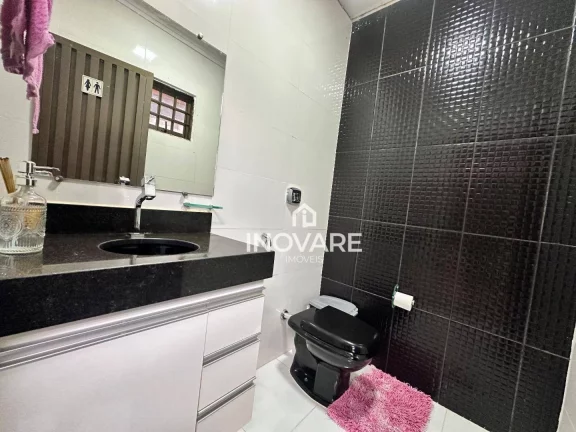 Imagem Casa com 3 dormitórios à venda, 180 m² por R$ 600.000,00 - Jardim Leonora - Itumbiara/GO