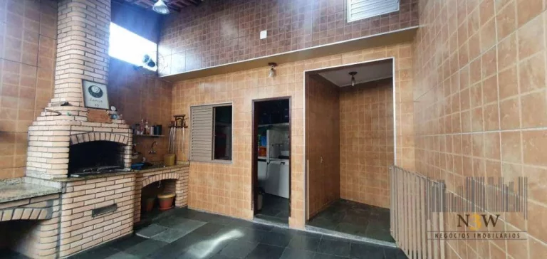 Imagem Sobrado à venda em São Paulo SP com 3 dormitórios, 1 suíte, 2 vagas de garagem e 166m².