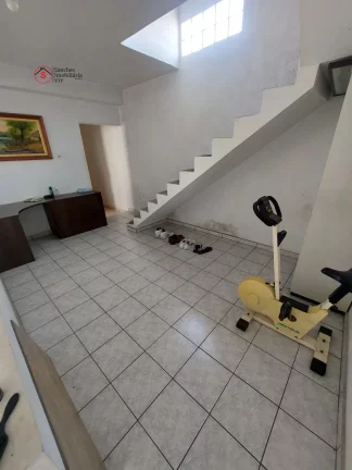 Imagem SOBRADO A VENDA NA VILA LÚCIA, PRÓXIMO AO LARGO DA VILA ZELINA. SUPER ESPAÇOSO, 730 METROS DE ÁREA CONSTRUÍDA. FÁCIL ACESO AO METRÔ.