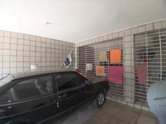Imagem Casa para Venda em Recife, Jardim São Paulo, 5 dormitórios, 2 banheiros, 2 vagas