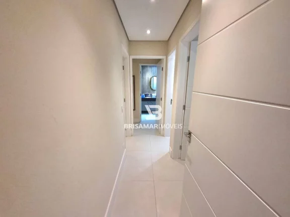 Imagem PITANGUEIRAS- DESLUMBRANTE APARTAMENTO , TOTALMENTE REFORMADO E DECORADO , 02 VAGAS DE GARAGEM NO PRÉDIO , ÁREA DE LAZER.