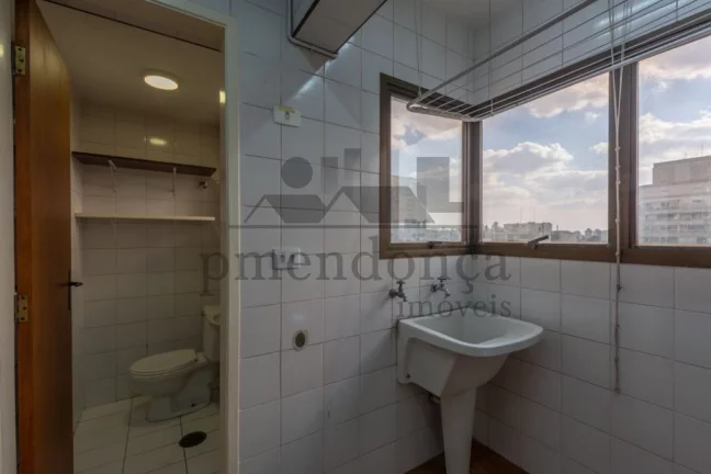 Imagem Pompéia 74m², apartamento com 2 quartos (1 suíte) e 2 vagas.