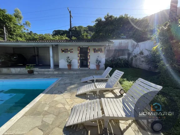 Imagem Casa com ótimo potencial na Praia da Enseada !