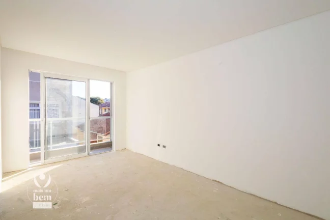 Imagem Sobrado em Condomínio Fechado à venda no Bairro Alto. 3 Quartos, Suíte, terraço com churrasqueira e 2 Vagas de garagem