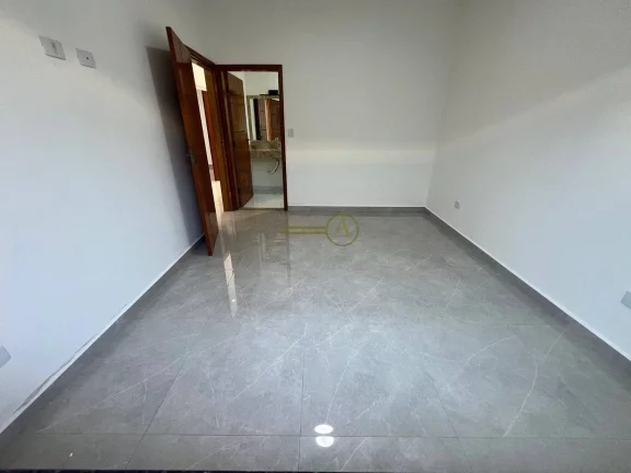 Imagem Casa Térrea á venda, apenas 600m da praia à venda, totalmente reformada