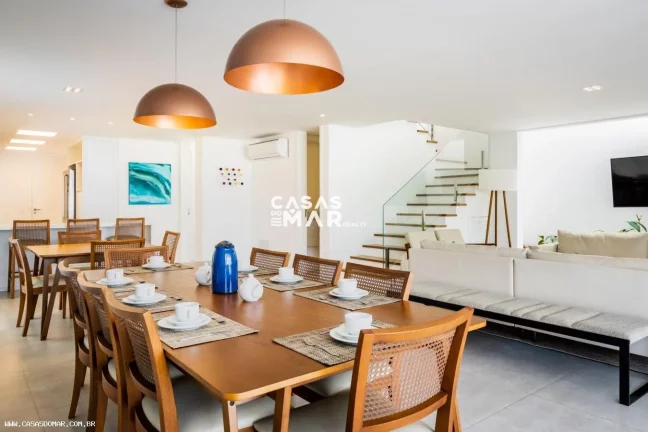 Imagem Casa de luxo em condomínio no Frade, Angra dos Reis-RJ: 5 quartos, 5 suítes, 3 salas, 7 banheiros, 3 vagas, 470m².