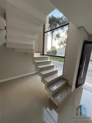 Imagem Sobrado com Ático e terraço, 03 quartos c/suíte em Condomínio no Uberaba em Curitiba PR