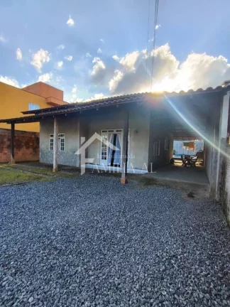 Imagem Casa com Piscina no Aventureiro