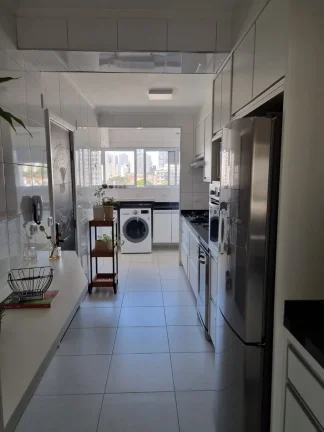 Imagem Apartamento Lapa - 122M², 3 Dorms, 2 Suítes, 1 Vaga, Armários.