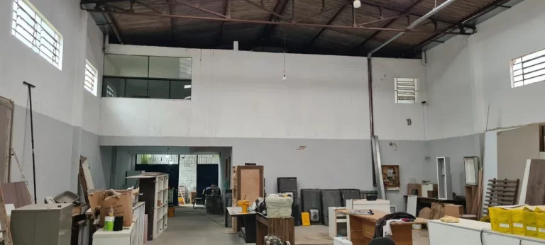 Imagem GALPÃO INDUSTRIAL A VENDA SENDO 750 CONSTRUIDO E 1.700M2 DE TERRENO EM SANTO ANDRE
