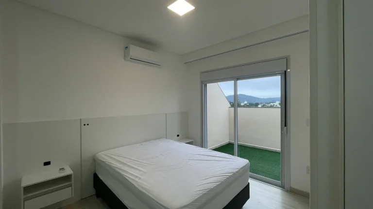 Imagem Apartamento 3 dormitórios locação anual em Canasveiras
