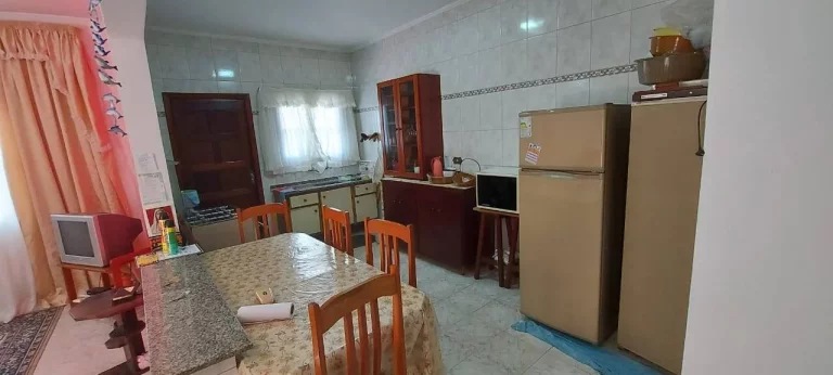 Imagem CASA COM PISCINA 3 DORM. OTIMO BAIRRO