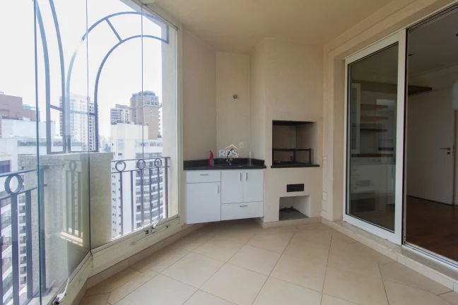 Imagem Vende apartamento de 260m² com 4 suítes e 4 vagas no Edifício Lindenberg Tangará