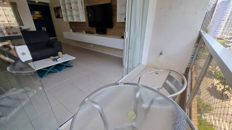 Imagem MARAVILHOSO APARTAMENTO NA PRAIA DE PITANGUEIRAS, 3 DORM. SENDO 1 SUÍTES, 1 VAGA DE GARAGEM, TOTALMENTE REFORMADO.