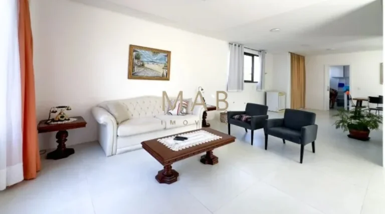 Imagem Casa de Alto Padrão à Venda em Lindo Condomínio na Cachoeira do Bom Jesus - Florianópolis SC!