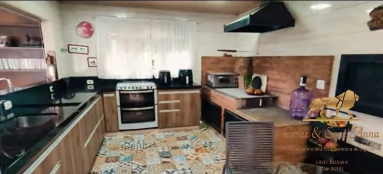 Imagem Linda e ampla casa a venda em Campos do Jordão-SP