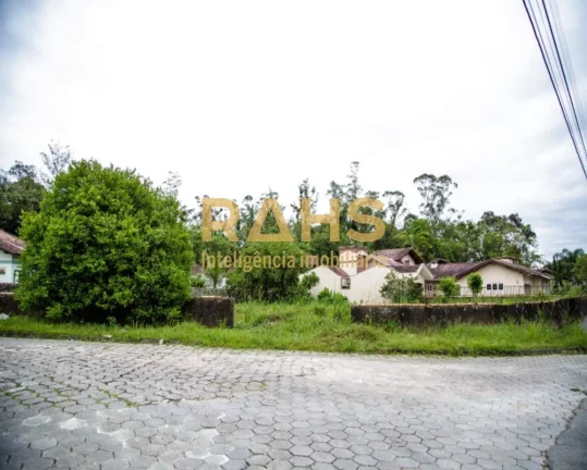 Imagem Ótimo terreno de esquina no centro de Pirabeiraba Terreno a venda em ótima localização. Excelent...