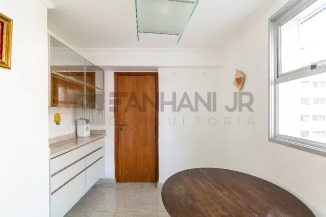 Imagem Espetacular apartamento à venda no Itaim Bibi, São Paulo-SP: 3 quartos, 3 suítes, 3 salas, 4 banheiros, 3 vagas de garagem, 268m².
