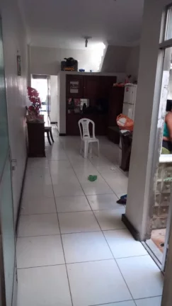Imagem Casa no Centro - 4 Quartos, 2 Suítes, 200m², 4 Vagas de Garagem - Consulte Agora!