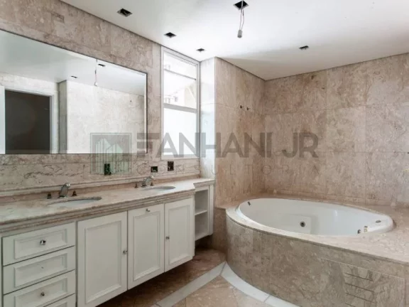 Imagem VENDO EXCELENTE APARTAMENTO NA RUA PROF. ARTHUR rAMOS. Quadra de Tênis,junto ao clube Pinheiros,vista panorâmica,único! Sofisticado empreendimento e