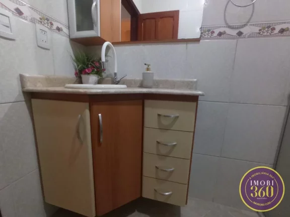 Imagem Sobrado com 03 dormitórios e 02 vagas de garagem próximo Guilhermina Esperança