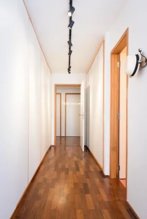 Imagem Apartamento para locação no Itaim Bibi, com 4 quartos sendo 2 suítes, 4 banheiros, 2 vagas.
