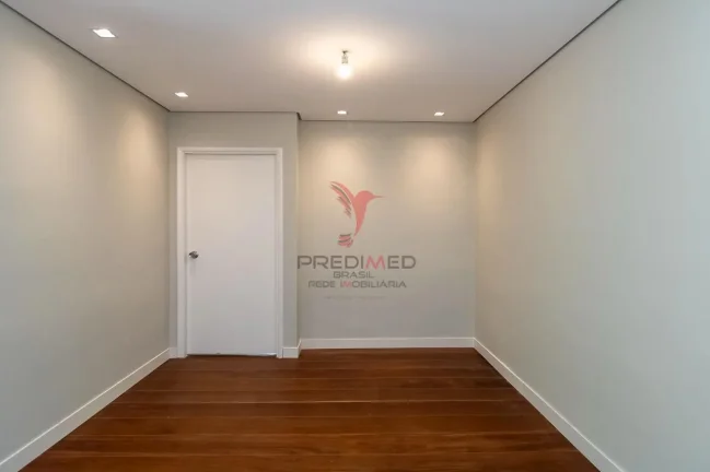 Imagem Vende-se no Morumbi, apartamento com 3 Quartos e 2 Vagas de Garagem