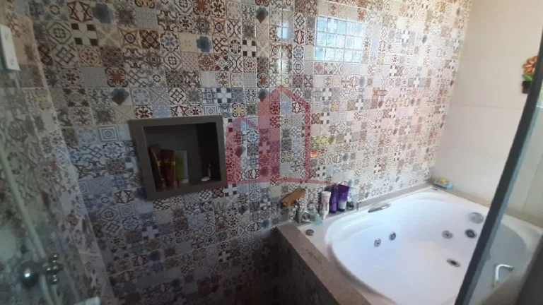 Imagem Chácara de luxo em condomínio: 3 quartos, 2 salas, 2 banheiros, 210m² - Jardim Lago da Cantareira, Mairiporã-SP.