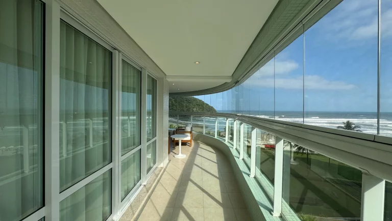Imagem Apartamento de luxo à venda em Riviera de São Lourenço: 4 quartos, 4 suítes, 3 salas, 4 vagas de garagem e 298m² de área privativa.