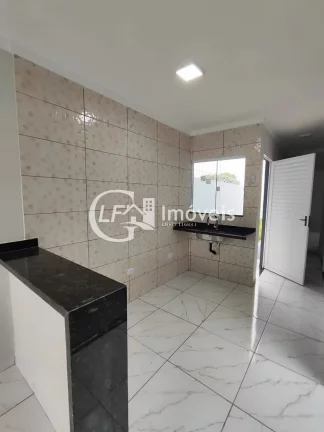 Imagem Casa à venda em Campo Grande-MS, no bairro Jardim Noroeste. Com 2 quartos, 1 suíte, sala, 2 vagas de garagem e 66,00 m² de área. Aproveite!