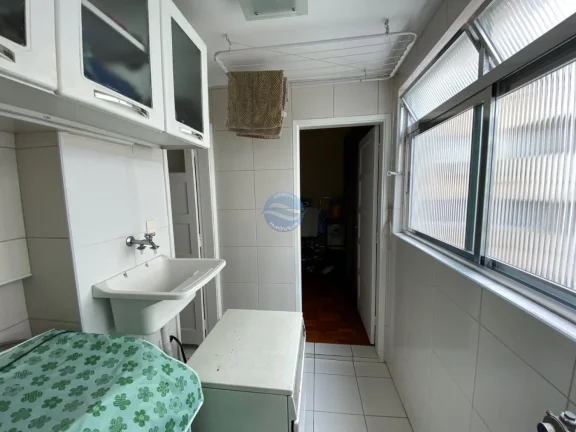 Imagem Apartamento a venda em Santos no Gonzaga quadra da praia.