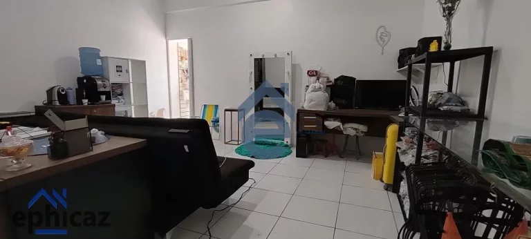 Imagem Casa com ponto comercial à venda, Santos Dumont, em ótima localização