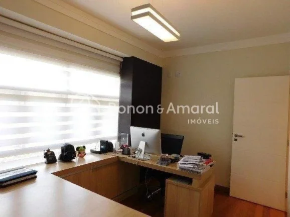 Imagem Casa em condomínio com 410 m² e 4 quartos