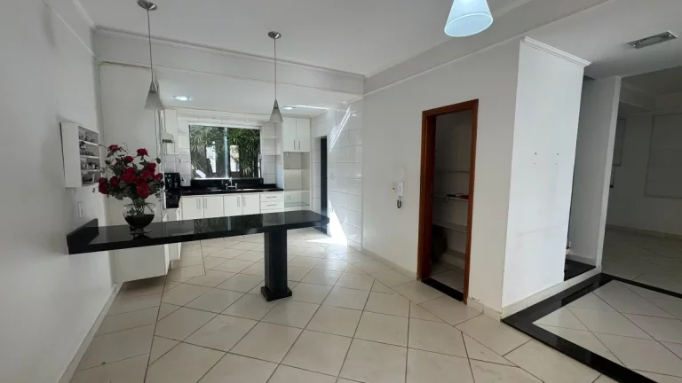 Imagem Casa de vila para venda em Santo Agostinho com 3 quartos, sendo 1 suíte, 232m2
