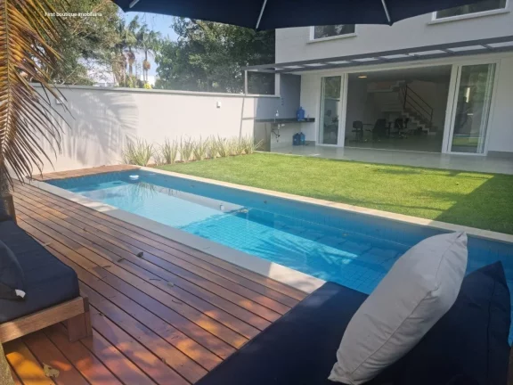 Casa de Condomínio com 4 Quartos à Venda, 424 m² em Jardim Cordeiro - São Paulo