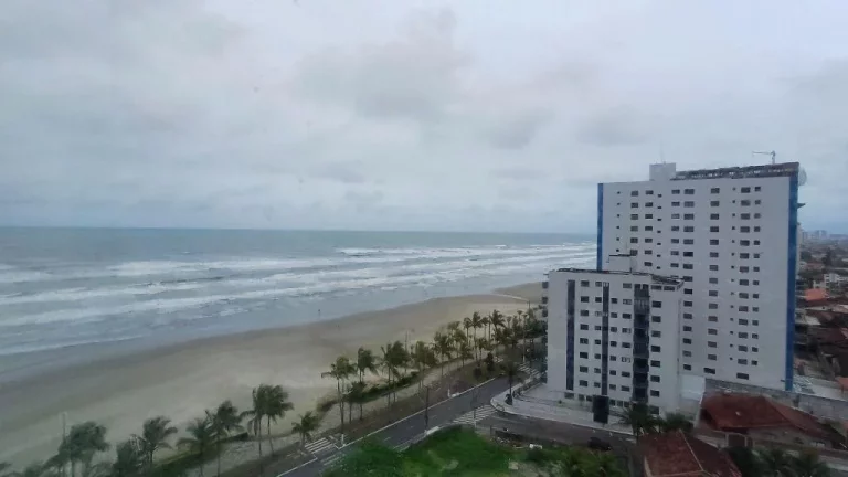 Imagem Apartamento com 2 dormitórios à venda, 72 m² por R$ 590.000,00 - Balneário Flórida - Praia Grande/SP