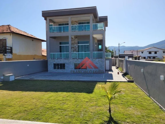 Imagem Lindíssima casa com 4 dormitórios à venda, 300 m² por R$ 1.700.000 - Ponta Negra - Maricá/RJ