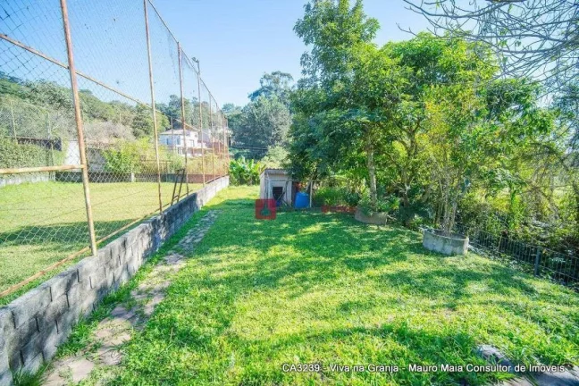 Imagem Casa de Condomínio com 4 Quartos e 3 banheiros à Venda, 329 m²