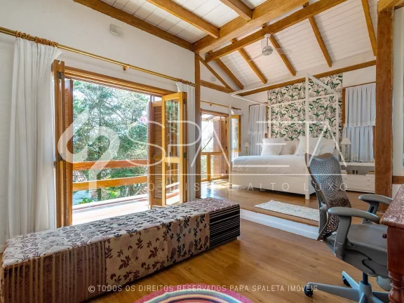 Imagem Lindíssima e aconchegante residência de campo à venda no condomínio Morada dos Pássaros em Barueri