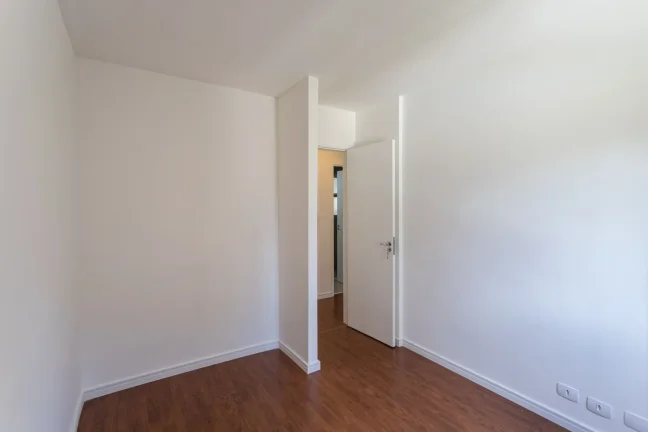 Imagem Apartamento 92M² Reformado, 3Q, 1 Suíte, 2 Banheiros, 2 Vagas, Varanda, Piscina, Churrasqueira, Academia, Salão de Festas e Jogos.