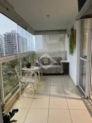 Imagem Apartamento de 3 Quartos para Venda na Barra da Tijuca com 77 m²
