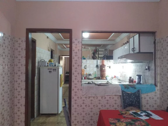 Imagem CASA DE QUATRO QUARTOS NO CARIRU