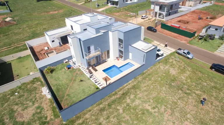 Imagem Sobrado de Luxo à Venda no Riviera de Santa Cristina XIII – Setor Marina – Paranapanema/SP