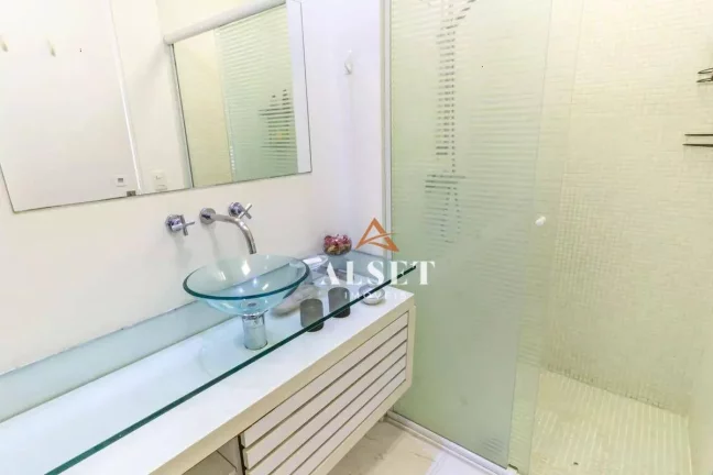 Imagem Apartamento com 1 dormitório para alugar, 70 m² por R$ 5.464,00/mês - Vila Regente Feijó - São Paulo/SP
