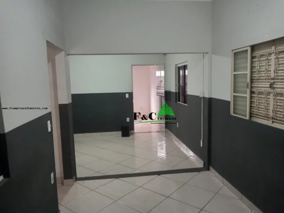 Imagem Ponto Comercial para Locação em Limeira, Gleba Beatriz, 4 dormitórios, 1 banheiro
