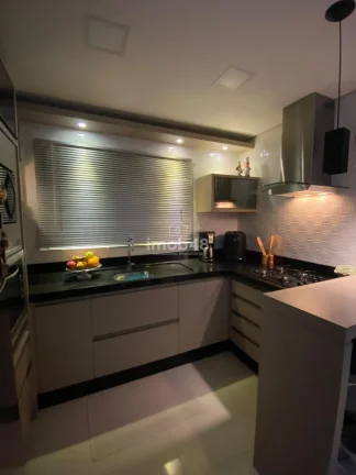 Imagem Sobrado em Forquilhas - 3 Dormitórios, 95m² por R$ 525 mil