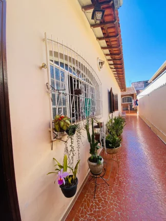 Imagem Casa espaçosa a venda no Centro de Tatuí/SP.