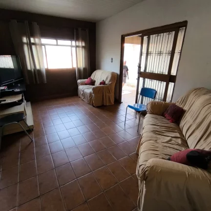 Imagem Casa 2/4 Com Barracao No Santa Luzia