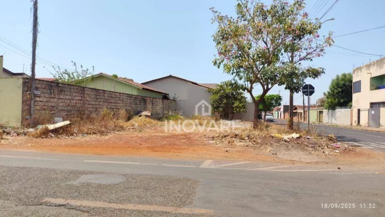 Imagem Terreno à venda, 360 m² por R$ 330.000,00 - Setor Luz - Itumbiara/GO